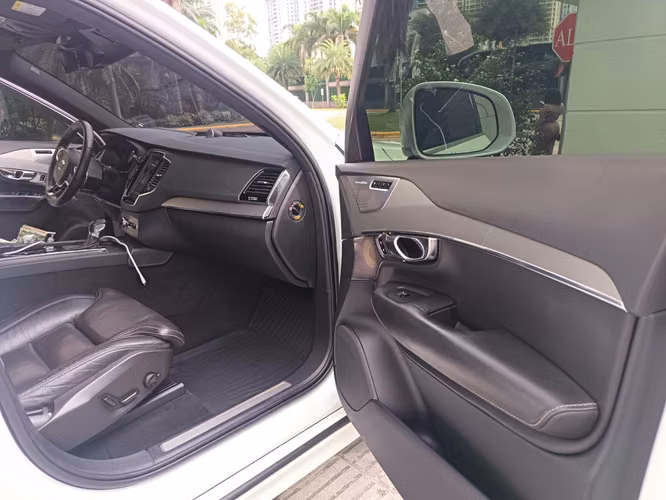 Volvo XC 90 T-6 R AWD Como Nuevo Coche Esposa
