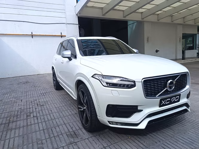 Volvo XC 90 T-6 R AWD Como Nuevo Coche Esposa