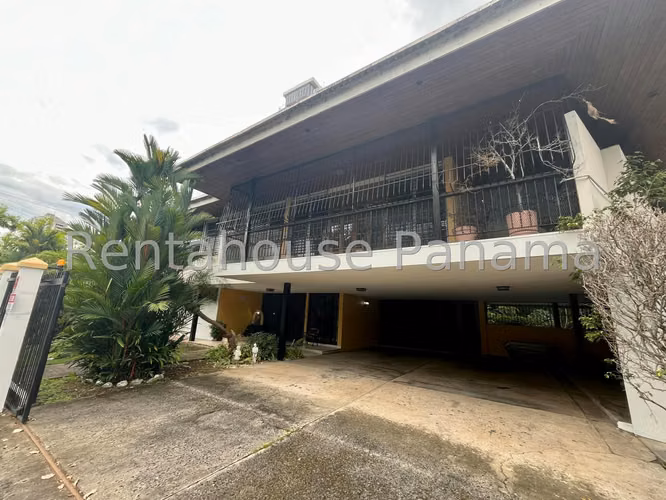 Vendo Casa de 1003 m² en El Carmen 26-3461GG