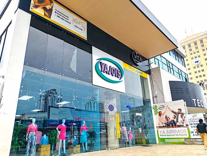 OFICINAS COMERCIALES EN VÍA ESPAÑA FRENTE AL METRO - PLAZA CARCEPE