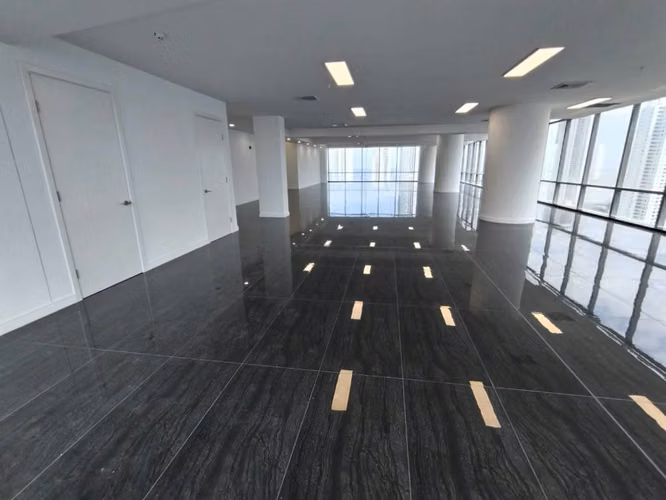 TIME SQUARE CENTER OFICINA EN ALQUILER - Imagen 2