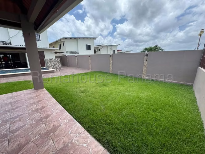 Venta de acsa en Vista del Lago 27MVCH1262
