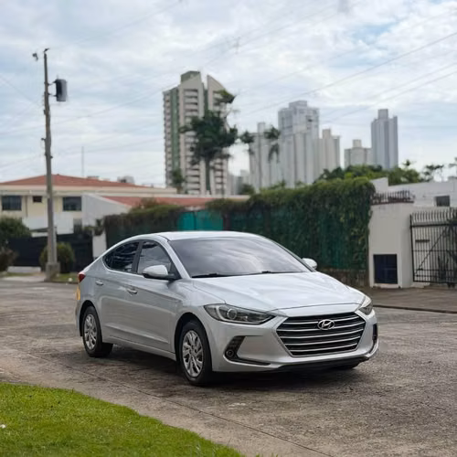 Hyundai Elantra 2017 - Imagen 2