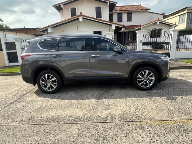HYUNDAI SANTA FE 2019 AUTOMÁTICA NEGOCIABLE - Imagen 17