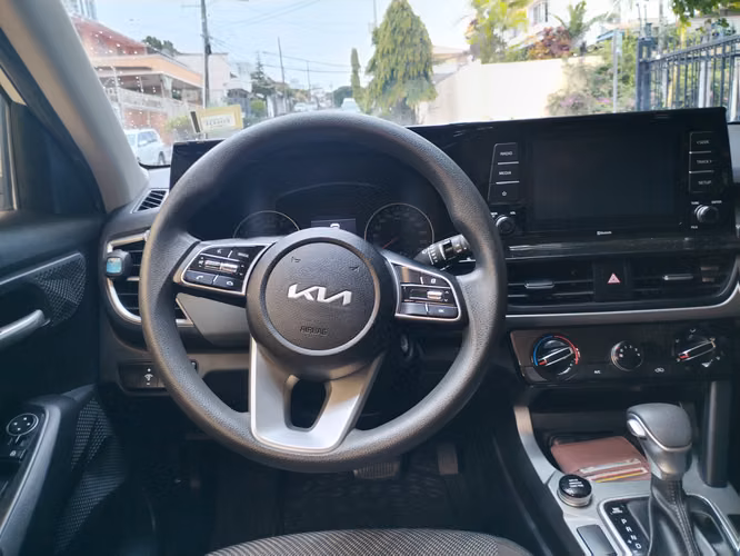 KIA SELTOS 2023 AUTOMÁTICA NEGOCIABLE - Imagen 8