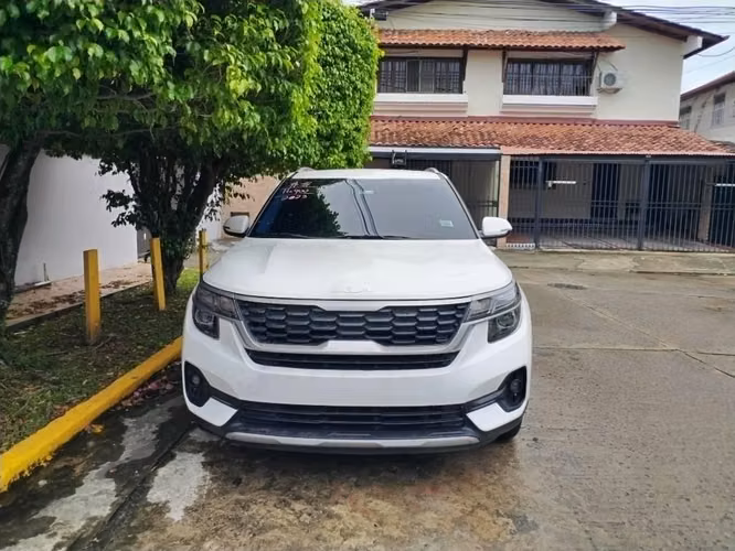 KIA SELTOS 2023 AUTOMÁTICA NEGOCIABLE