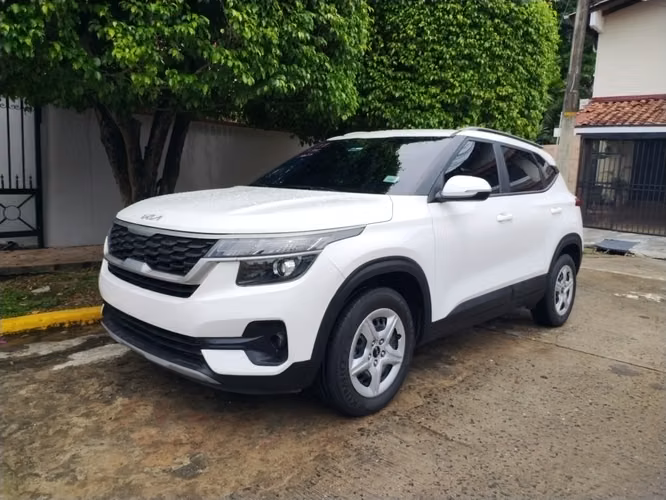 KIA SELTOS 2023 AUTOMÁTICA NEGOCIABLE - Imagen 3