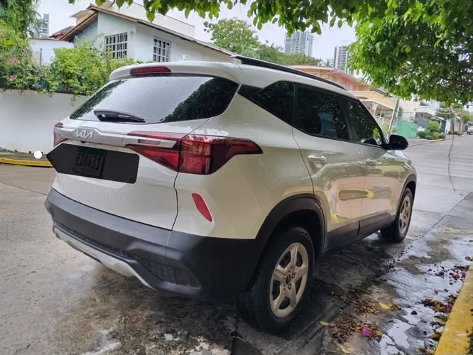 KIA SELTOS 2023 AUTOMÁTICA NEGOCIABLE - Imagen 14
