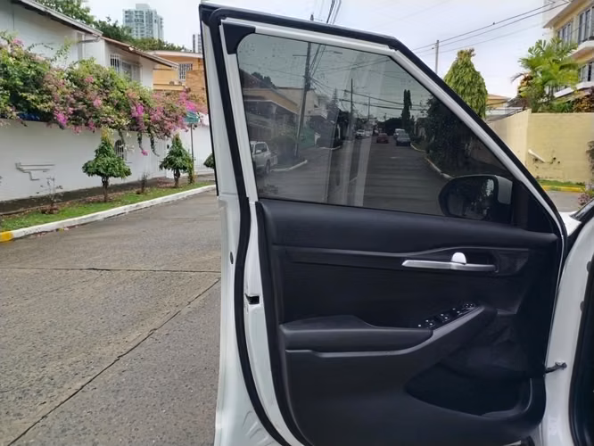 KIA SELTOS 2023 AUTOMÁTICA NEGOCIABLE - Imagen 4