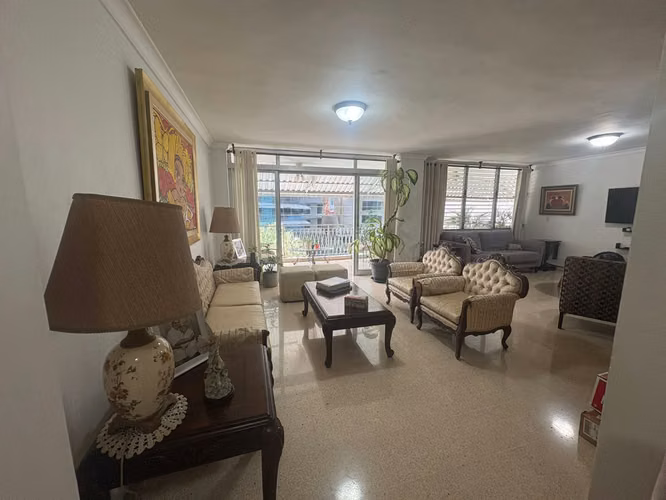 AMPLIO APARTAMENTO EN VENTA EN OBARRIO– Bella Vista - C.J.