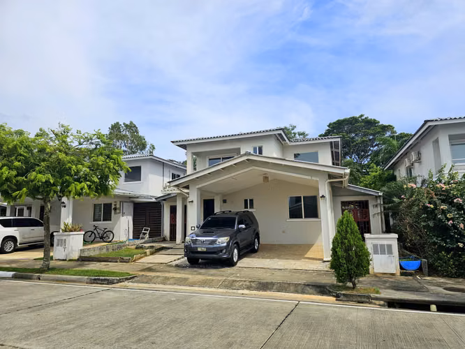 Venta Casa Unifamiliar Rolling Hills - Costa Verde. Haga una oferta