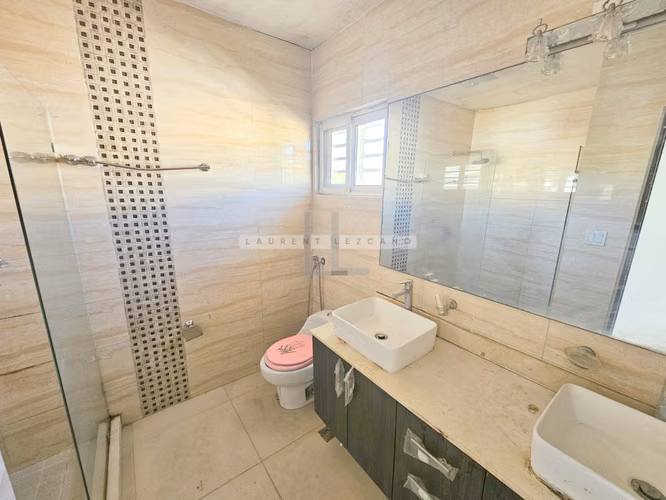 Venta Casa Unifamiliar de Esquina PH Senderos - Costa Verde. Haga una oferta - Imagen 9