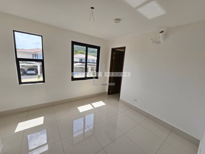 Venta de Casa Unifamiliar en Esquina PH Arcadia Costa Verde. Haga una oferta - Imagen 16