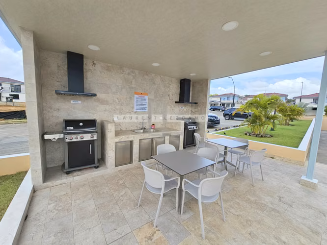 Venta de Casa Unifamiliar en Esquina PH Arcadia Costa Verde. Haga una oferta - Imagen 19