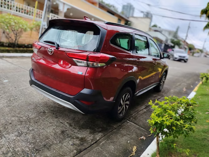 TOYOTA RUSH 2022 AUTOMÁTICA NEGOCIABLE - Imagen 17