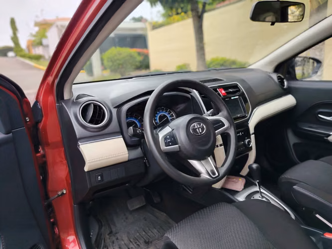 TOYOTA RUSH 2022 AUTOMÁTICA NEGOCIABLE - Imagen 5