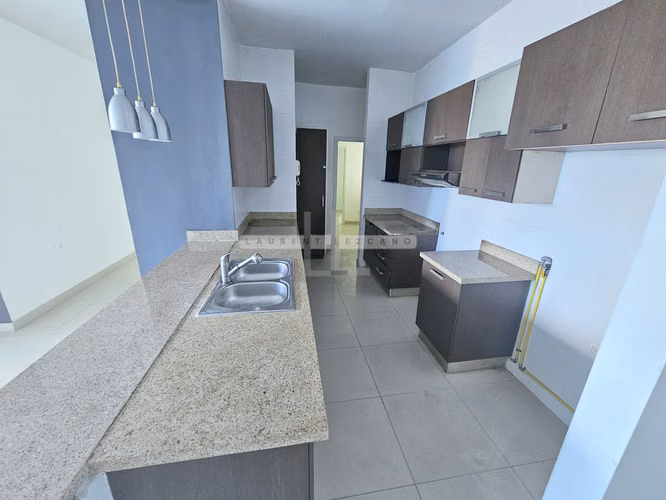 Venta de Apartamento en PH Astoria - El Cangrejo. Haga una oferta