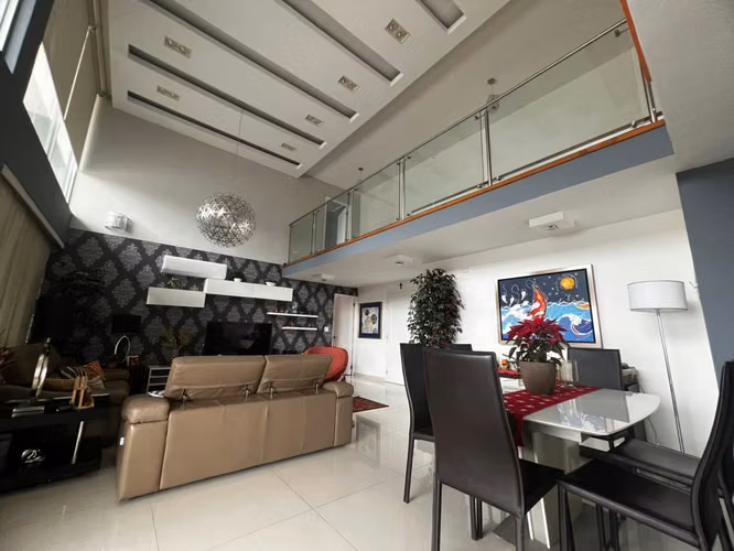 AMPLIO Y HERMOSO APARTAMENTO CON ENTRADA DIRECTA AL PARQUE OMAR - C.J.