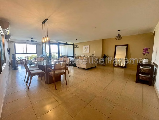 27521. Furnished apartment for rent, 202 m², 3 bedrooms, park view.