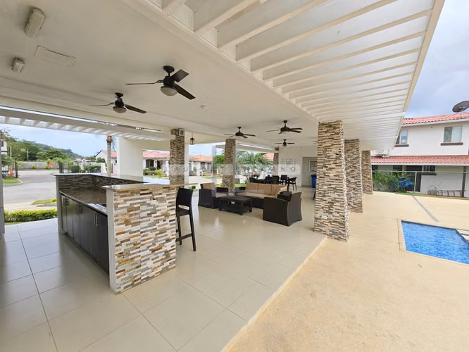 Venta de Casa en Esquina Residencial Spring Hills - Costa Verde. Negociable - Imagen 18