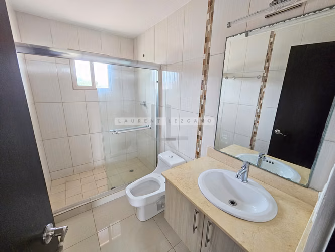 Venta de Casa en Esquina Residencial Spring Hills - Costa Verde. Negociable - Imagen 15