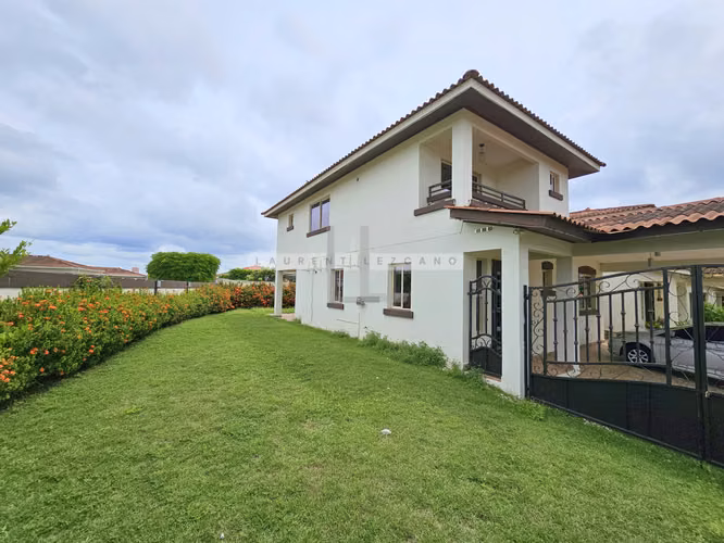 Venta de Casa en Esquina Residencial Spring Hills - Costa Verde. Negociable - Imagen 6
