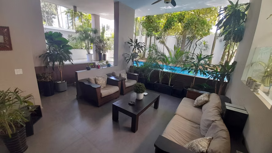 Minimal Houses. 640mts 6r 5.5b piscina $800,000.00neg - Imagen 4