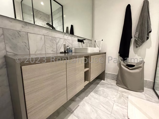 Venta de Apartamento en Punta Pacifica Ph The Gardens JV