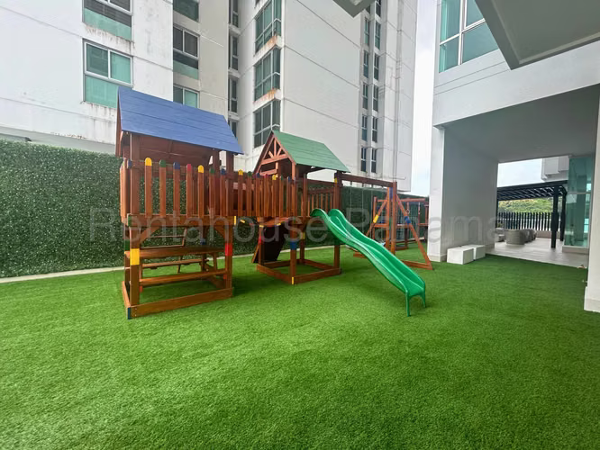 Apartamento en Venta en PH CORAL PLAZA Tumba Muerto 27AECC1245