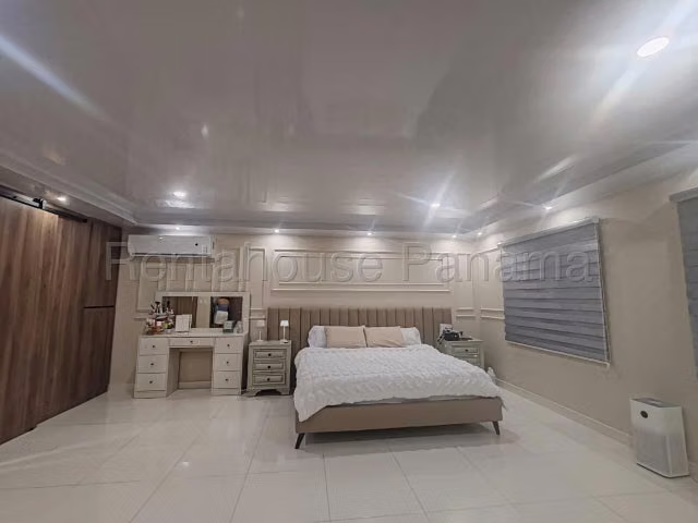 Venta de Casa en Rio Abajo I7327GRR
