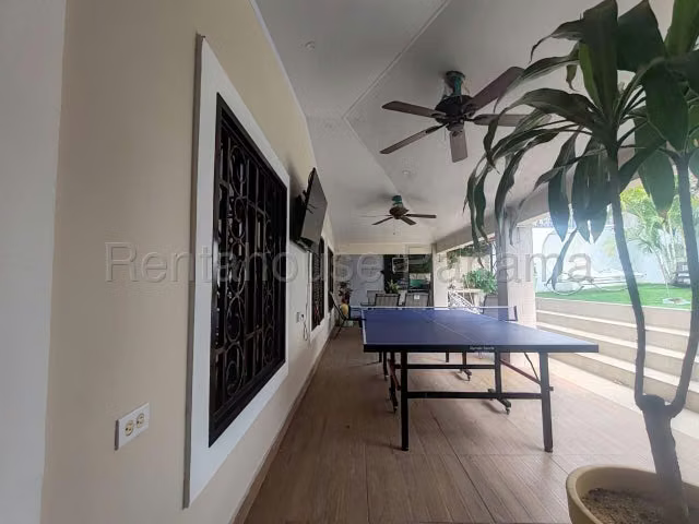 Venta de Casa en Rio Abajo I7327GRR