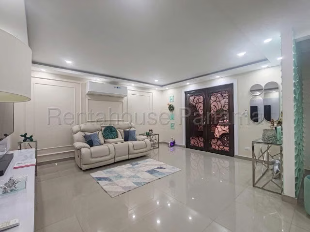 Venta de Casa en Rio Abajo I7327GRR