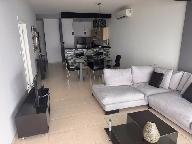 Apartamento Amoblado en Alquiler en Avenida Balboa - Imagen 3
