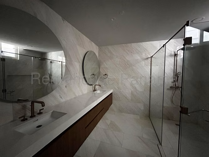 Venta de Apartamento en Paitilla Ph The Towers Solo Cliente Directo LFC