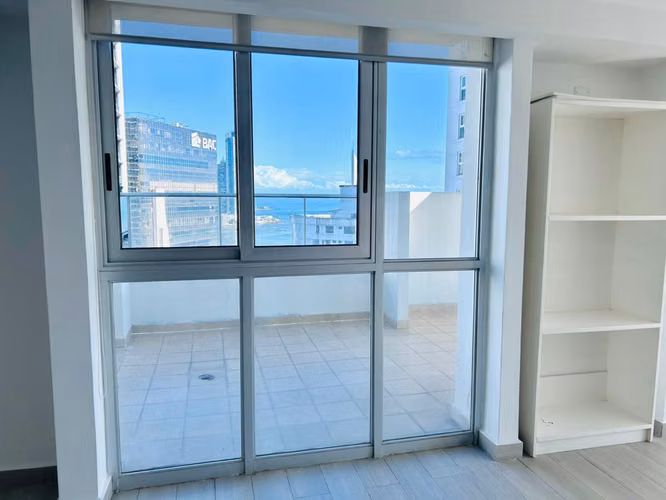 VENDO APARTAMENTO EN BELLA VISTA, 3 RECAMARAS, 180M2, CON TERRAZA.