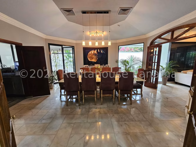 Venta de Casa en Altos del Golf Casa Unifamiliar Solo Cliente Directo LFC - Imagen 3