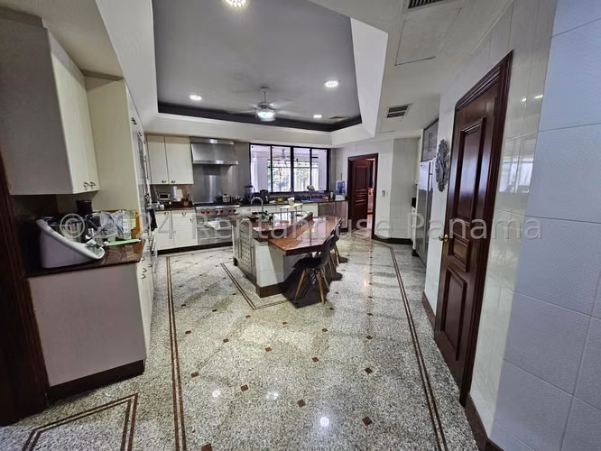 Venta de Casa en Altos del Golf Casa Unifamiliar Solo Cliente Directo LFC - Imagen 9