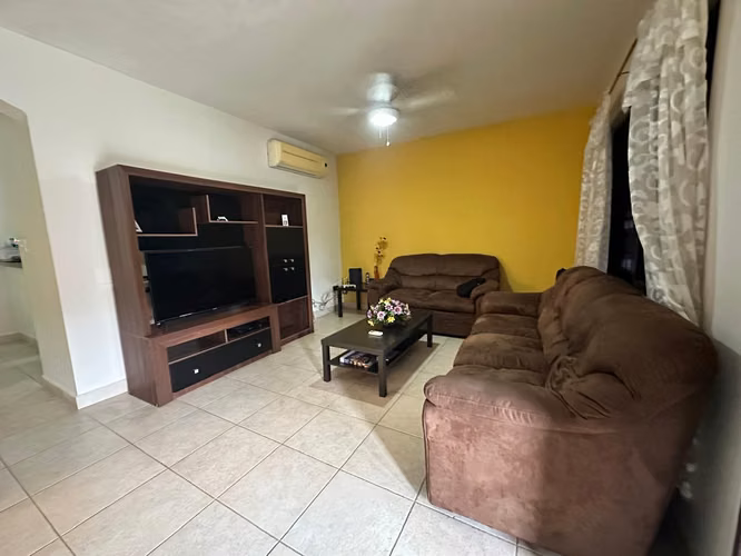 VENTA DE CASA EN PH VERSALLES - Imagen 2