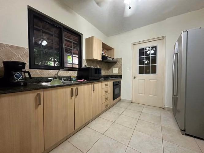 VENTA DE CASA EN PH VERSALLES - Imagen 6