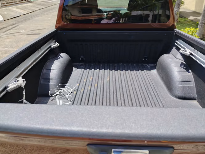 NISSAN NP AUTOMÁTICA 4X4 NEGOCIABLE - Imagen 15