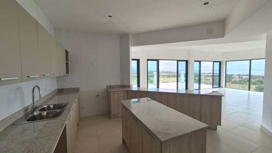 Penthouse en Venta con Vista al Mar en San Carlos PH Las Olas 2 - LH