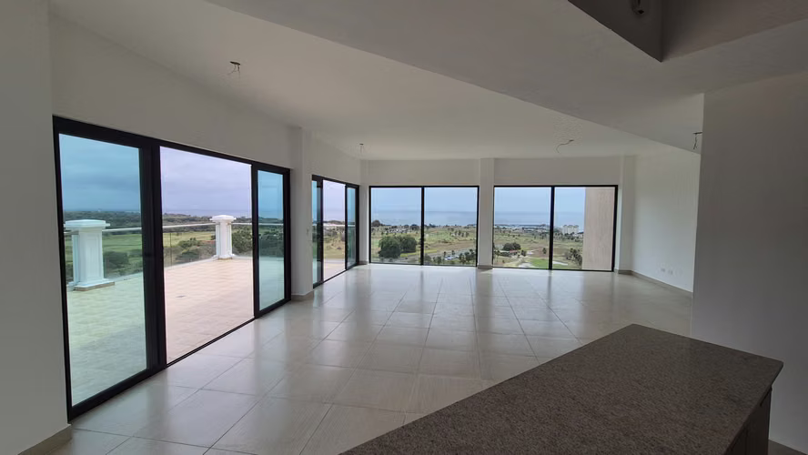 Penthouse en Venta con Vista al Mar en San Carlos PH Las Olas 2 - LH