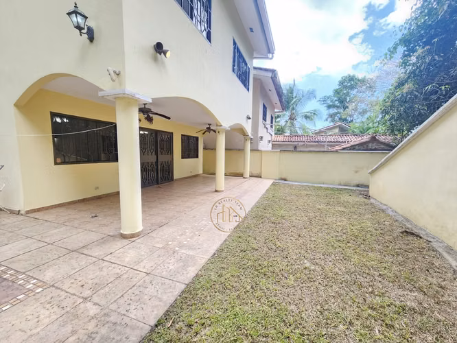 Venta Casa de 3 niveles en Ancón cerca de Albrook Mall - LH - Imagen 17