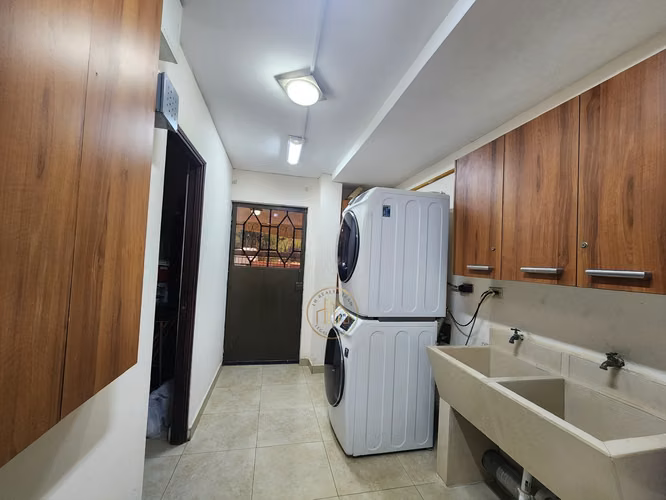 Venta Casa de 3 niveles en Ancón cerca de Albrook Mall - LH - Imagen 13