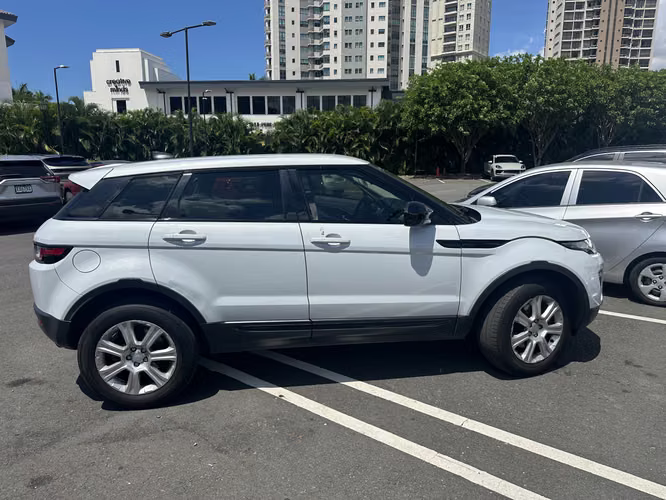 Range Rover Evoque. Excelentes condiciones. Vendo por cambio de vehículo - Imagen 2