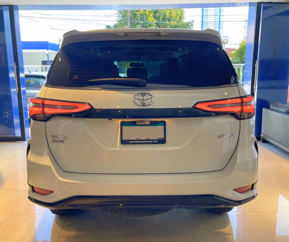 Toyota Fortuner SRV 2025