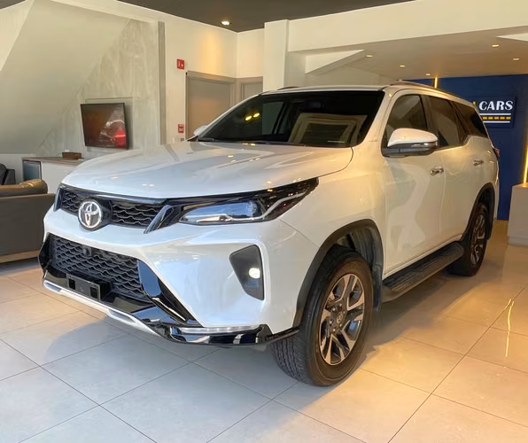 Toyota Fortuner SRV 2025