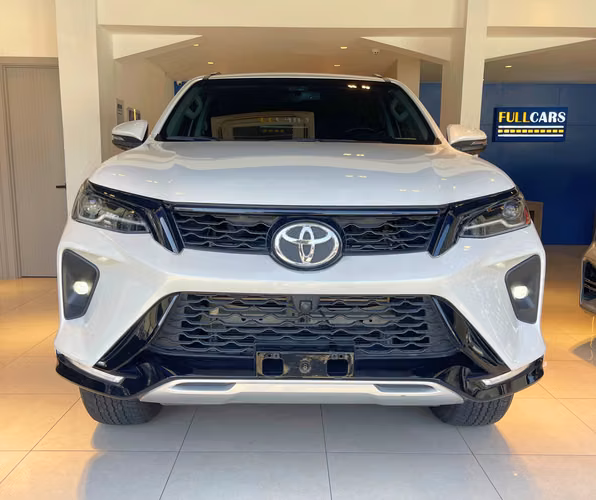 Toyota Fortuner SRV 2025