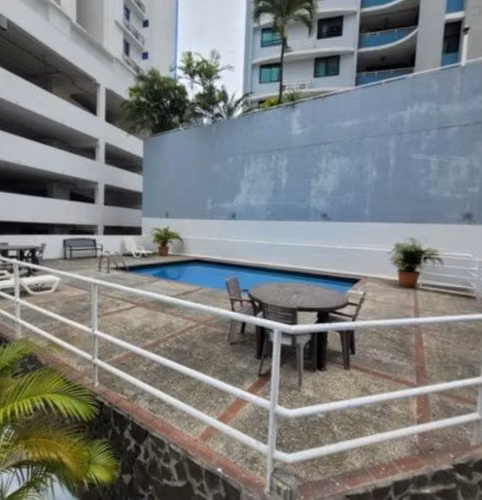Se vende o alquila apto en Marbella - Imagen 11