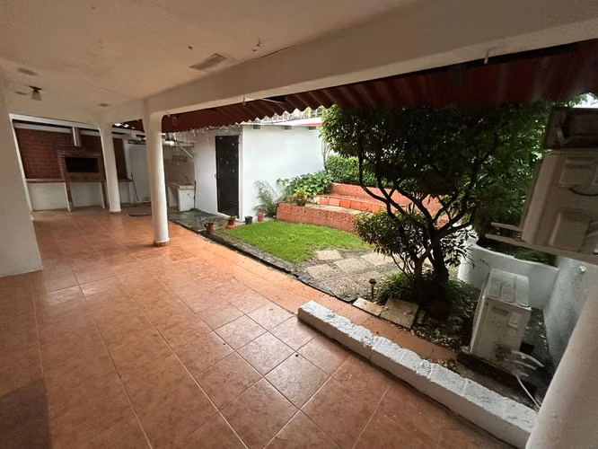 Vendo amplia casa en Altos del Bosque - Imagen 17